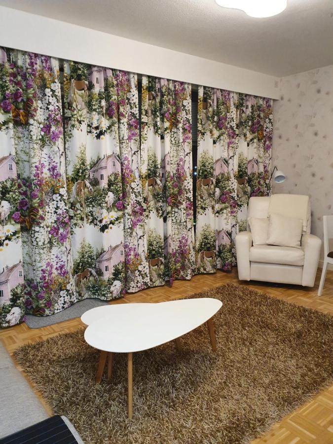 Apartamento Kaunis Valoisa 3 Krs Pikkukaksio Vantaa Koivukylae Exterior foto