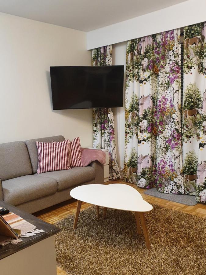 Apartamento Kaunis Valoisa 3 Krs Pikkukaksio Vantaa Koivukylae Exterior foto